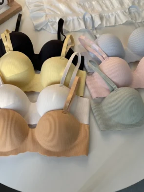 Manufacturers Comfortable Half Cup Women's Bra Seamless One Piece Underwear Lace Hipster Solid Wire Free Breathable Half Cup Bra